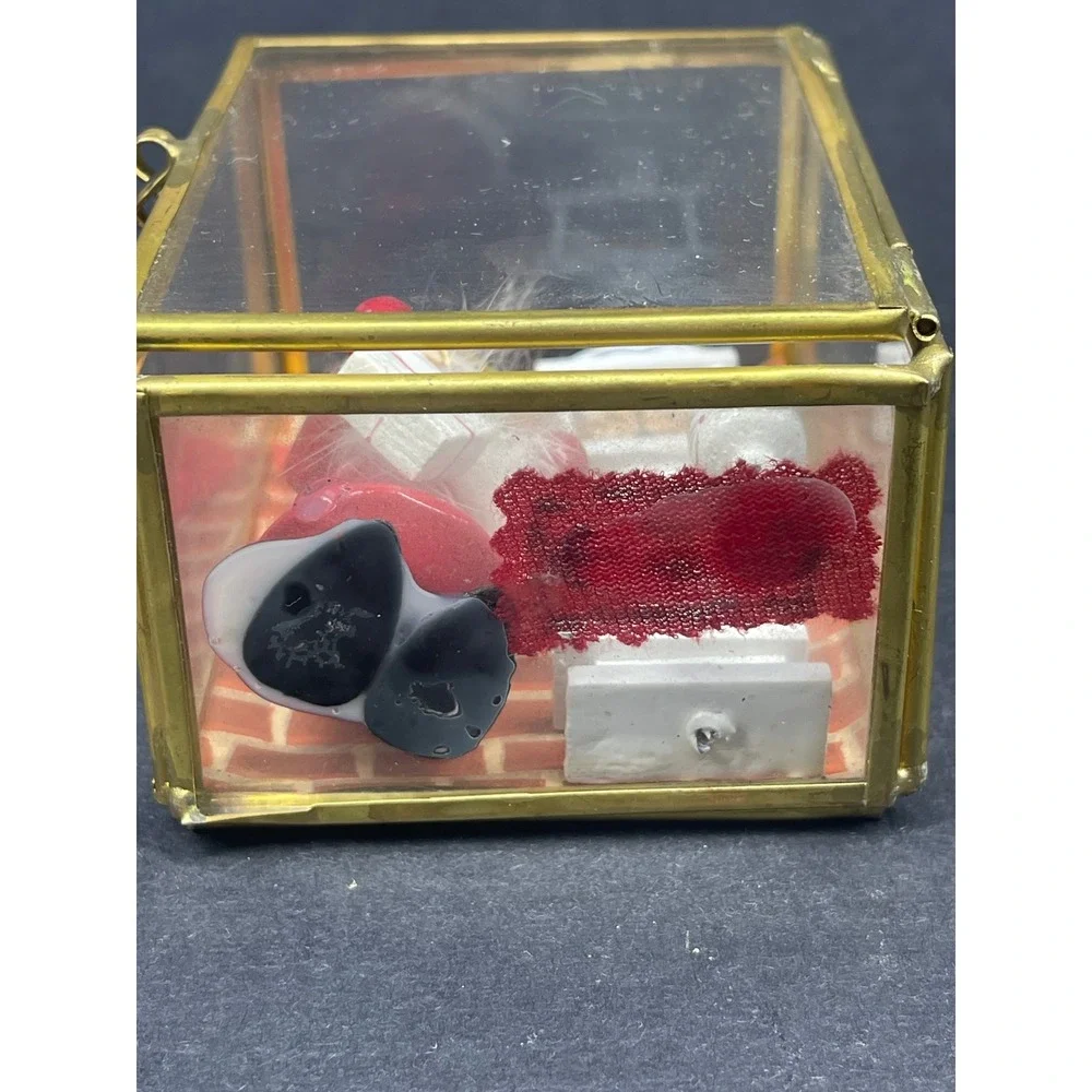 VTG Brass Glass Shadow Box Santa Diorama Taiwan Christmas Ornament Cat Clock 4